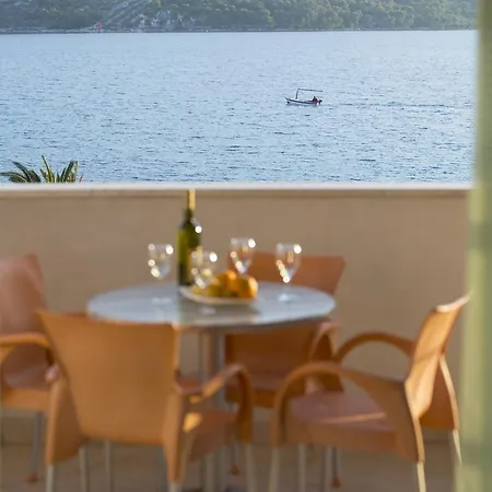 Opatija مارينا